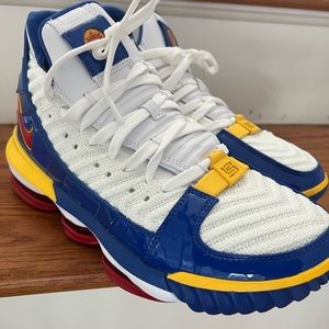 Lebron 16 Superman’s